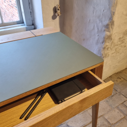 MP65 - Skrivebord, eg 